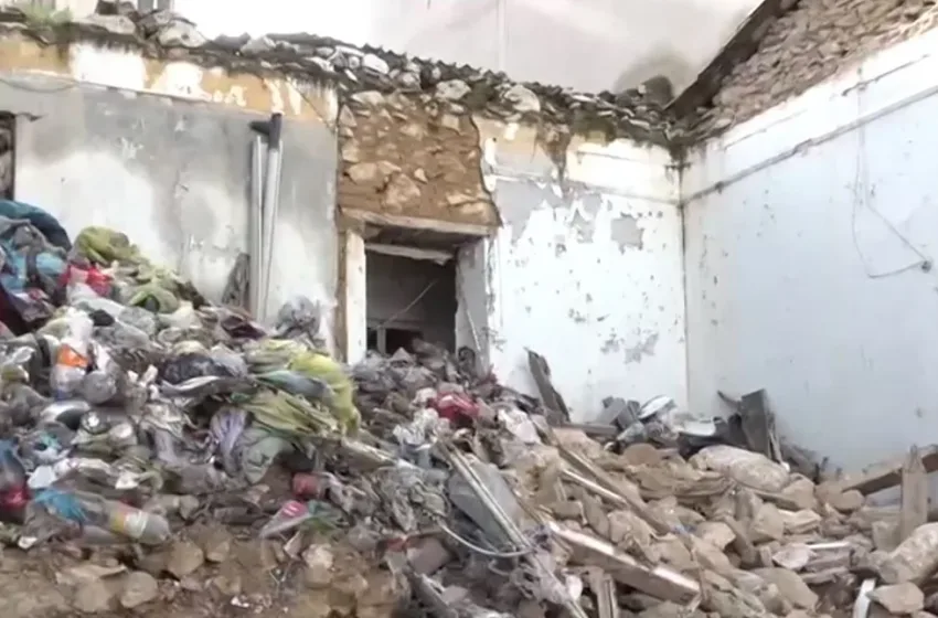  Πειραιάς: Κατέρρευσε εγκαταλελειμμένο κτίριο-Ζημιές σε αυτοκίνητα