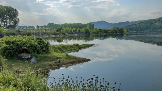  Τραγωδία στο Στρυμόνα: Ψαράς νεκρός από ανατροπή βάρκας– Με υποθερμία ανασύρθηκε ένας ακόμη