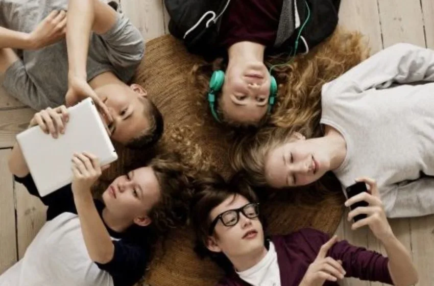  Τα social media γίνονται επιτέλους ακατάλληλα δια ανηλίκους… Όχι όμως παντού