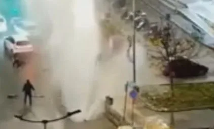  Θεσσαλονίκη: “Έσκασε” αγωγός νερού- Τραυματίστηκαν τέσσερις εργάτες (vid)