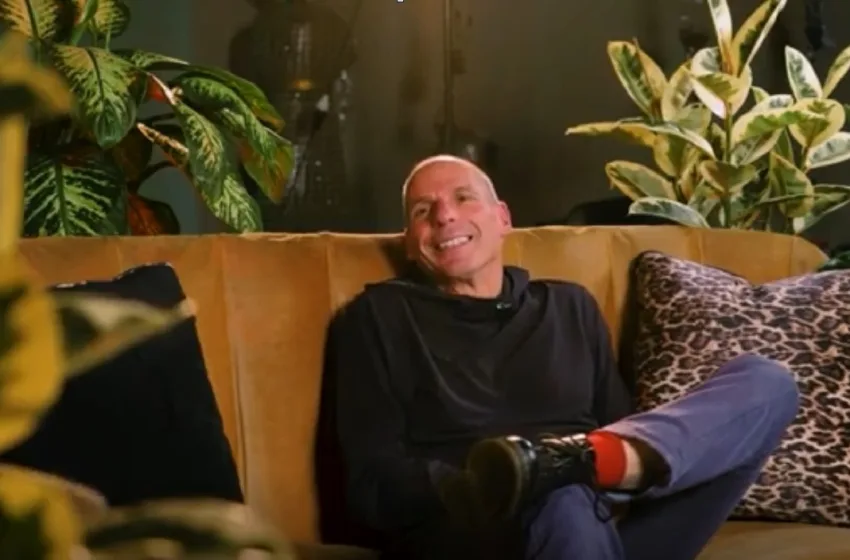  Βαρουφάκης: “Έκανα μια εβδομάδα να συνέλθω από το ecstasy,χόρευα επί 16 ώρες” (vid)