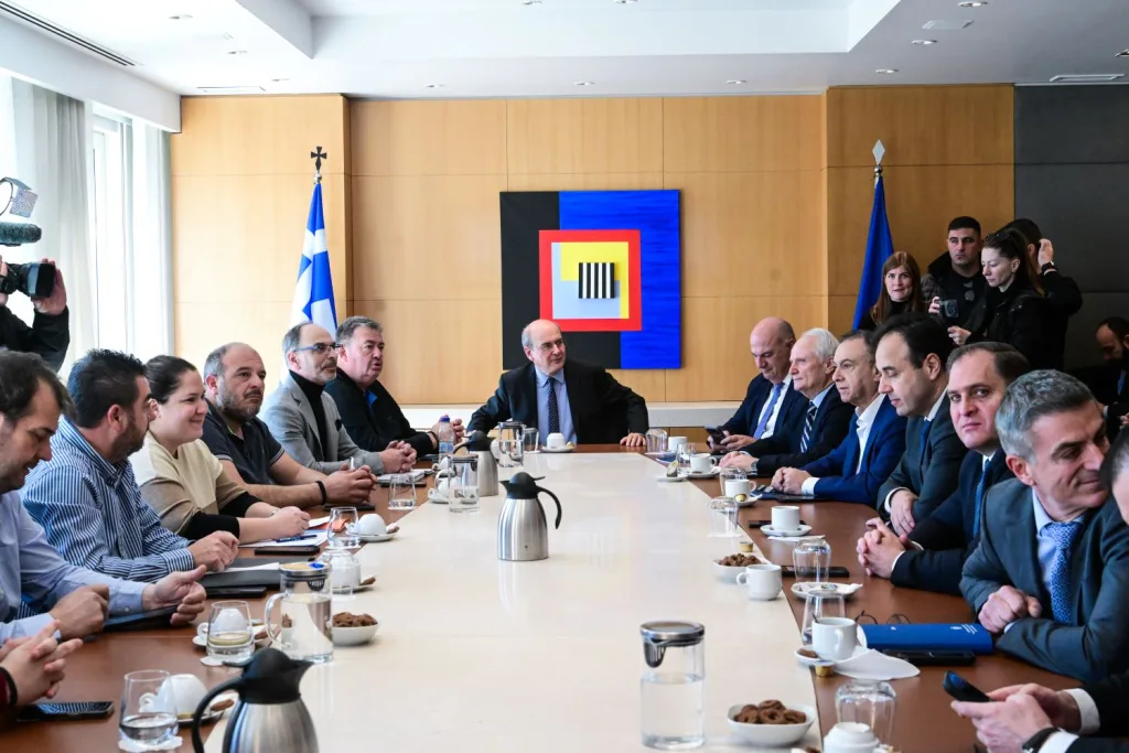 xatzidakis tsiaras agrotes.jpg2