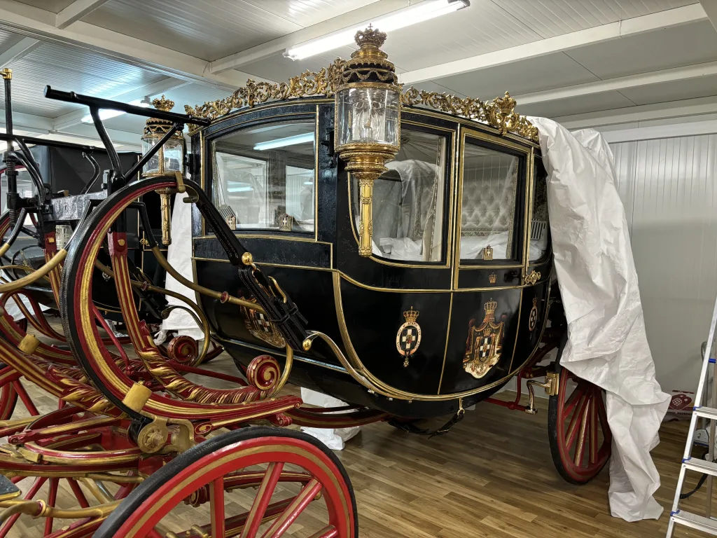 Η γαμήλια άμαξα μετά τη συντήρηση