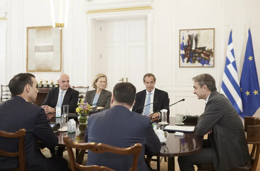  Μαξίμου: Σύσκεψη για δωρεά του Ιδρύματος Παύλου και Αλεξάνδρας Κανελλοπούλου στο ΚΑΤ