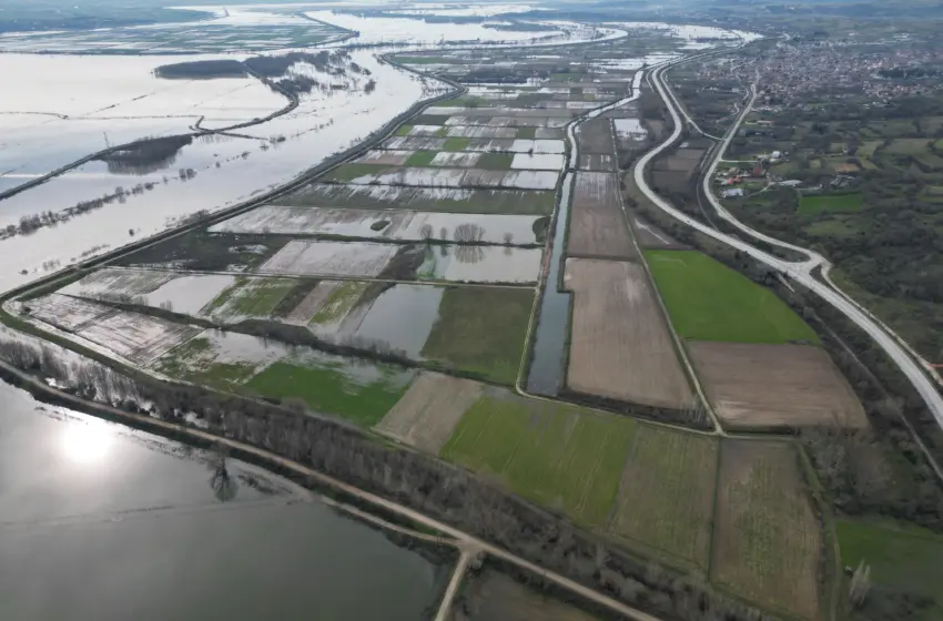  Εικόνες βιβλικής καταστροφής στον Έβρο- Έως και 6 μέτρα το νερό στα Λάβαρα (vid)