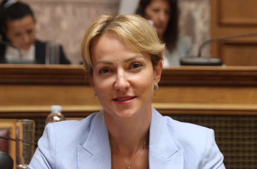  Σφοδρή επίθεση Σδούκου στον Τσίπρα με αφορμή την συνέντευξη Στουρνάρα