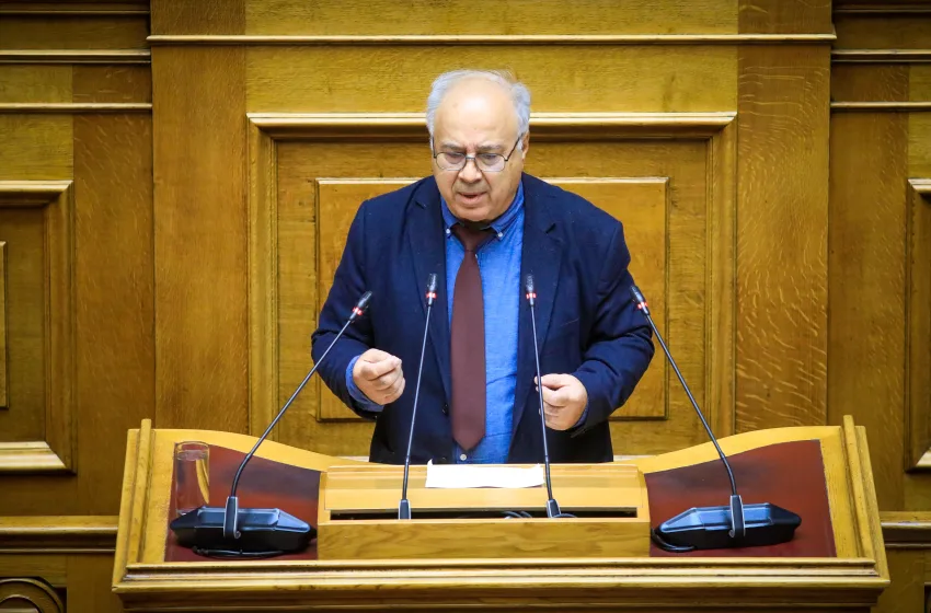  ΠΑΣΟΚ: Πάλι σε διαφορετική γραμμή ο Παρασκευαΐδης- “Συνεργασία ακόμη και με τον διάβολο, για αποφυγή ακυβερνησίας” (vid)