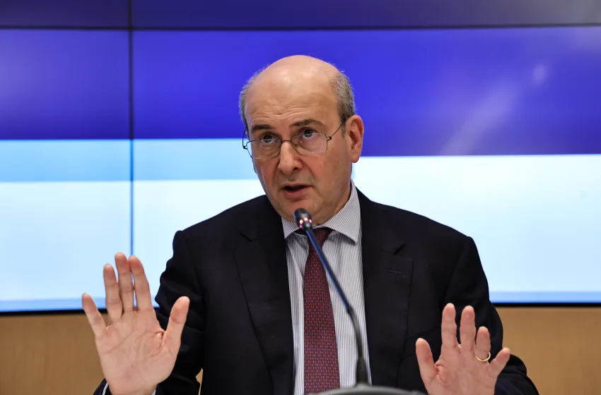  Χατζηδάκης: Δεν πρέπει να αδικούμε τους άνδρες και τις γυναίκες του Λιμενικού που προστατεύουν τα σύνορά μας