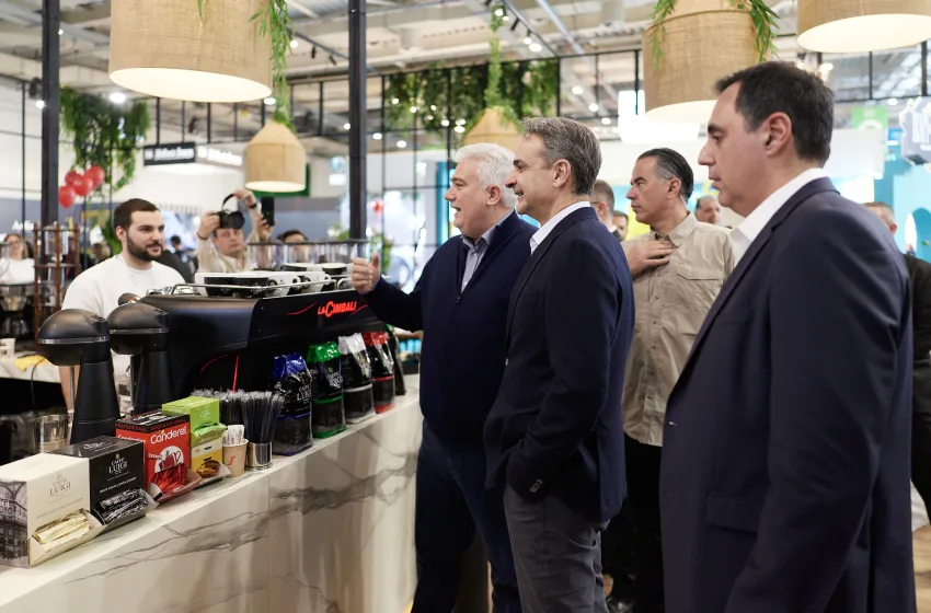  Όσα δοκίμασε ο Μητσοτάκης στη HORECA και η ατάκα σε barista (εικόνες) 