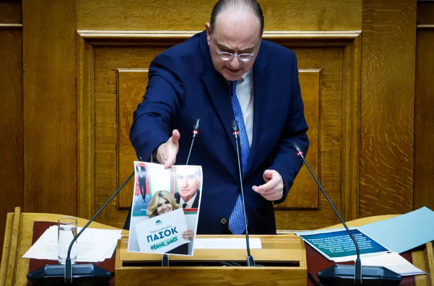  Επίθεση της κυβέρνησης στο ΠΑΣΟΚ για το σκάνδαλο ΟΠΕΚΑ και την Χατζηδάκη- Γνώριζε ο Ανδρουλάκης;