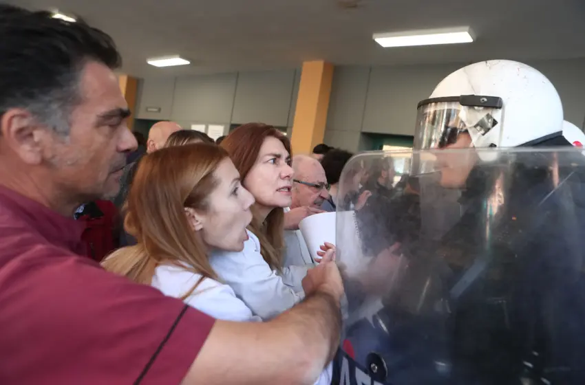  Γεωργιάδης για τα επεισόδια στο Γενικό Κρατικό Νίκαιας: “Κινδύνευσε η σωματική μου ακεραιότητα – Η βία δεν είναι νόμιμο δικαίωμα”