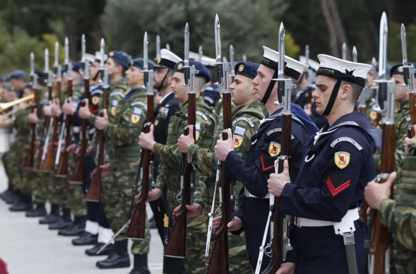  Δαβάκης: Η ουσιαστικότερη προσπάθεια αναμόρφωσης της στρατιωτικής θητείας στην σύγχρονη ιστορία μας