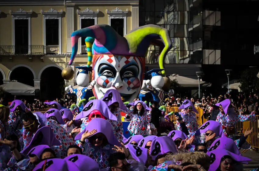  Απόκριες: 60.000 καρναβαλιστές στους δρόμους της Πάτρας–Ξέφρενο κέφι και εκδηλώσεις σε όλη την Ελλάδα