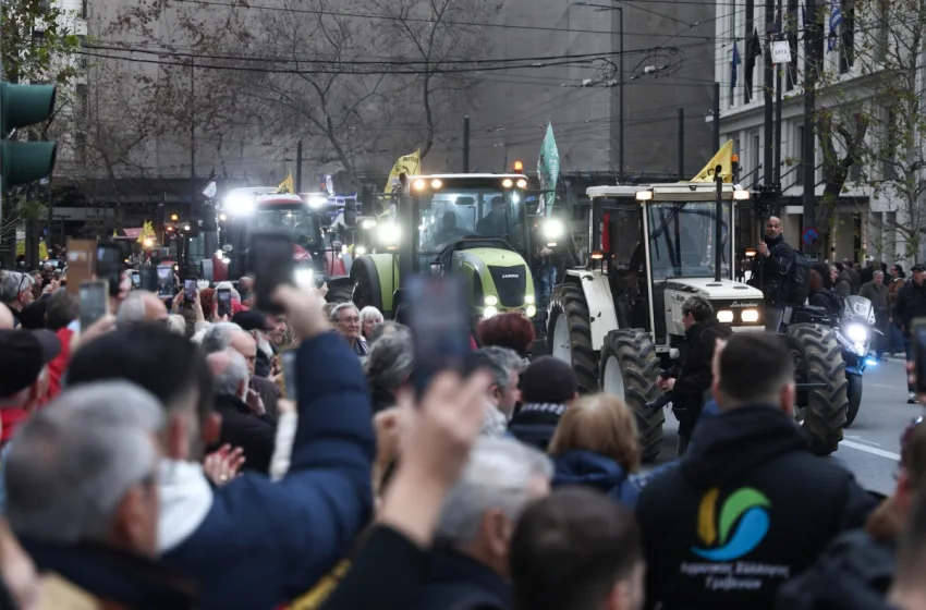  Αγρότες: Γιατί κατέβηκαν στο Σύνταγμα- Τα οκτώ μεγαλύτερα προβλήματα που τους ταλαιπωρούν