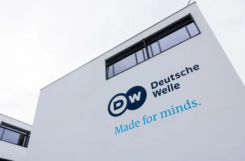  Deutsche Welle: Τέλος εποχής για το Ελληνικό Πρόγραμμα το 2027