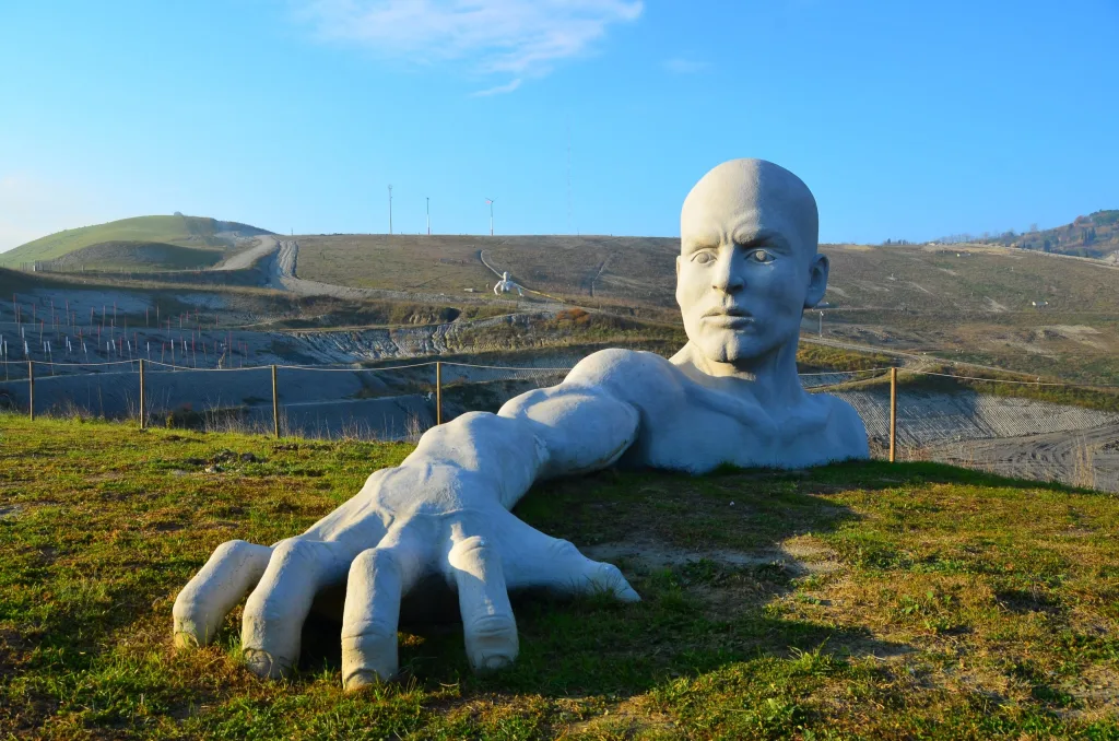 Peccioli giganti cover scaled 1