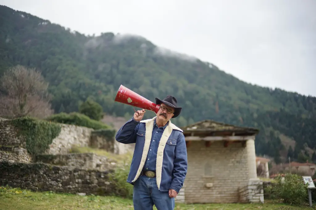 28ο Φεστιβάλ Ντοκιμαντέρ: Η Ζιλιέτ Μπινός και πάλι στην Θεσσαλονίκη - Τι θα δούμε φέτος 12 WHY THE MOUNTAINS ARE BLACK RITUALS 2