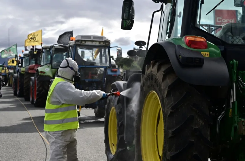  Οι αγρότες καθ’ οδόν προς το Σύνταγμα-Έφθασαν τα πρώτα τρακτέρ (διαρκής ενημέρωση)