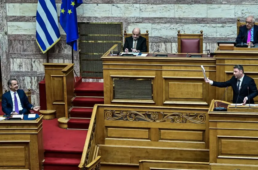  Ανδρουλάκης: “Ποια πολιτική σας πέτυχε; Κάντε μια βόλτα στην Ελλάδα”-Τι είπε στην δευτερολογία του