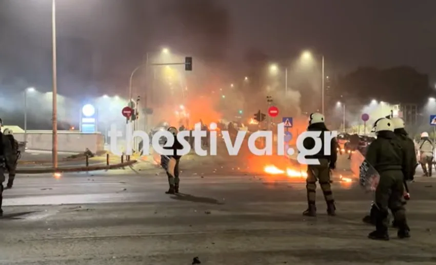  Σοβαρά επεισόδια τα ξημερώματα στη Θεσσαλονίκη- Μολότοφ και χημικά- Περισσότερες από 200 προαγωγές