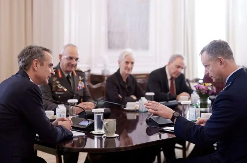  Συνάντηση Μητσοτάκη με τον Ανώτατο Διοικητή του ΝΑΤΟ στην Ευρώπη