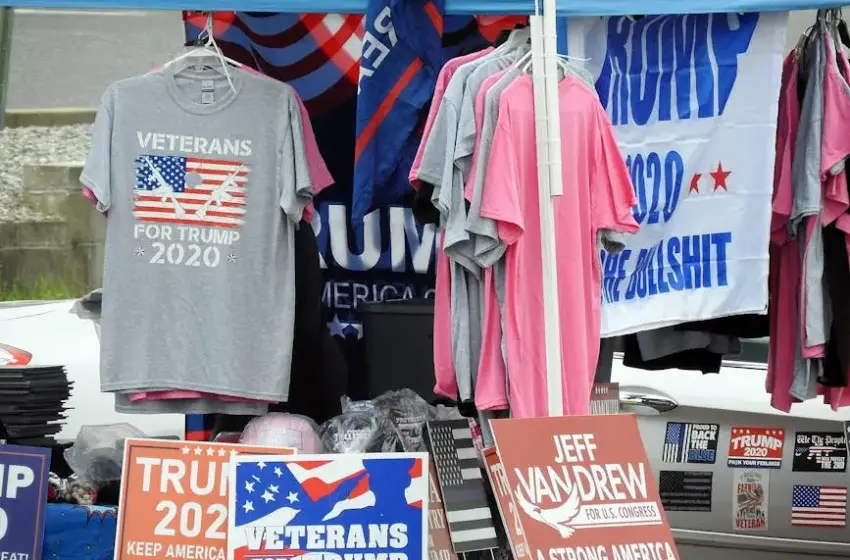  Ανάλυση BBC: Ο Τραμπ εκπέμπει πατριωτικό σύνθημα με το βλέμμα στραμμένο στις κρίσιμες εκλογές