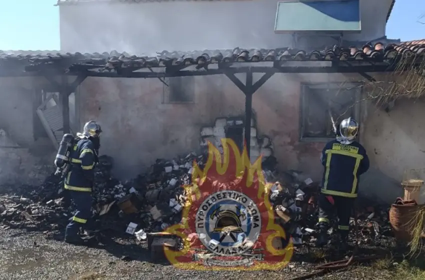  Σπίτι στο Λουτράκι έγινε στάχτη- Δεν υπήρξαν τραυματισμοί