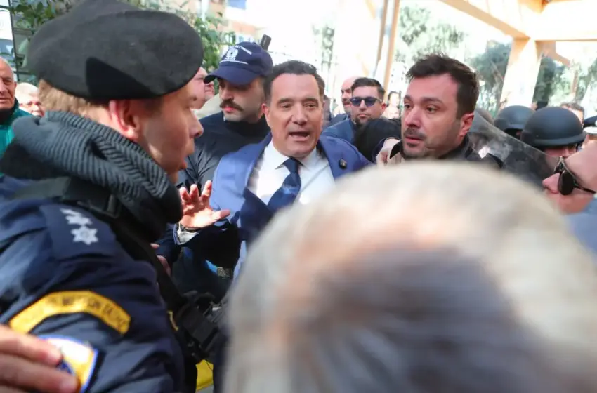  Κρατικό Νίκαιας: Σφοδρή επίθεση ΣΥΡΙΖΑ και Νέας Αριστεράς σε Γεωργιάδη για το βίντεο με τον γιατρό