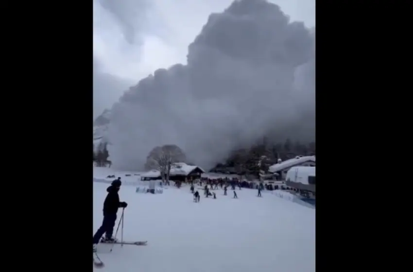  Ιταλία: Τρομακτικό βίντεο με χιονοστιβάδα να καταπίνει σκιέρ