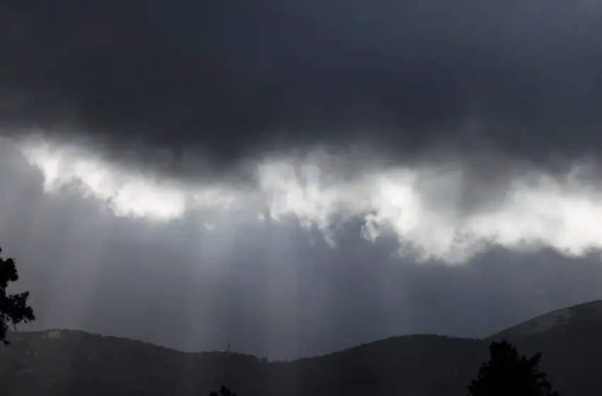  Ισχυρή κακοκαιρία προ των πυλών: Ποια μέρα είναι η πιο επικίνδυνη-Τι προβλέπουν Μαρουσάκης, Κολυδάς, Καλλιάνος