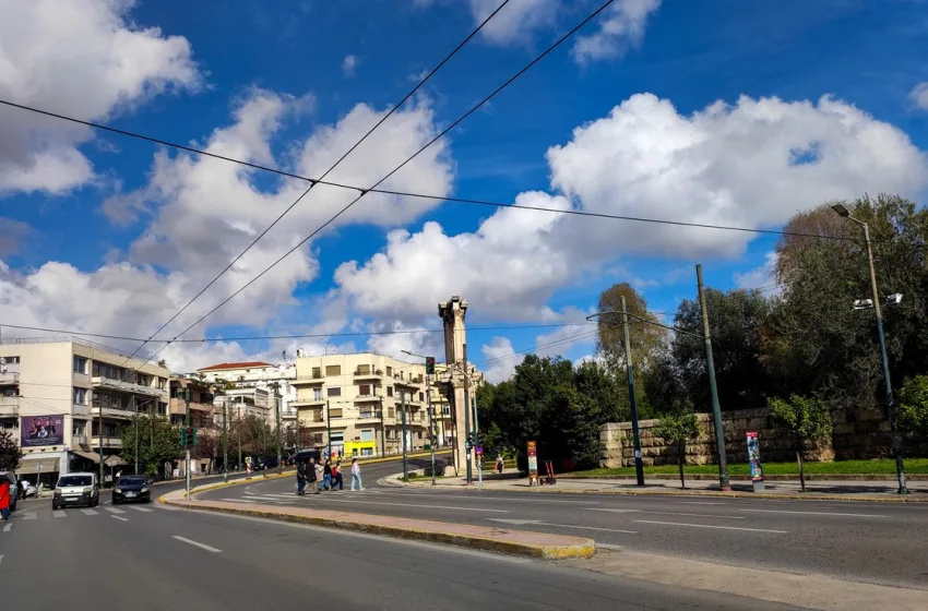  Χαλάει από το μεσημέρι ο καιρός- Σε ποιες περιοχές θα βρέξει και πού θα εκδηλωθούν καταιγίδες