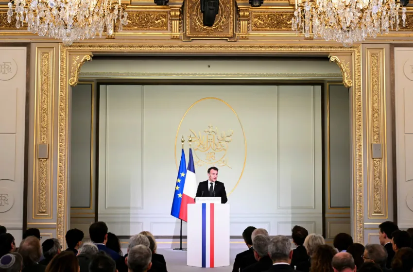  Μακρόν: Ενίσχυση της ποινικοποίησης των αντισημιτικών και ρατσιστικών πράξεων