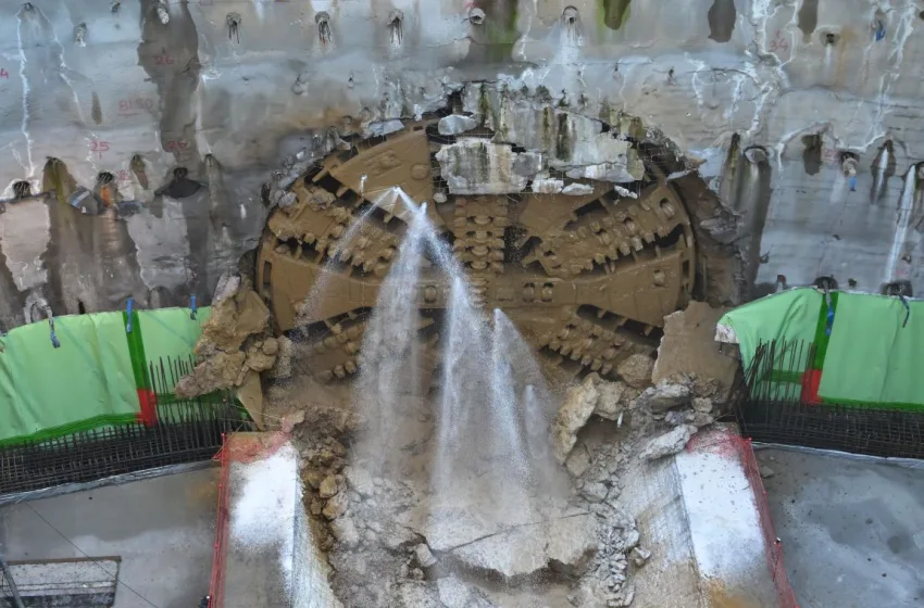  Μετρό Γραμμή 4: Ο μετροπόντικας “Αθηνά” έφτασε στον Ευαγγελισμό-Ολοκληρώθηκαν 5,1 χλμ. σήραγγας