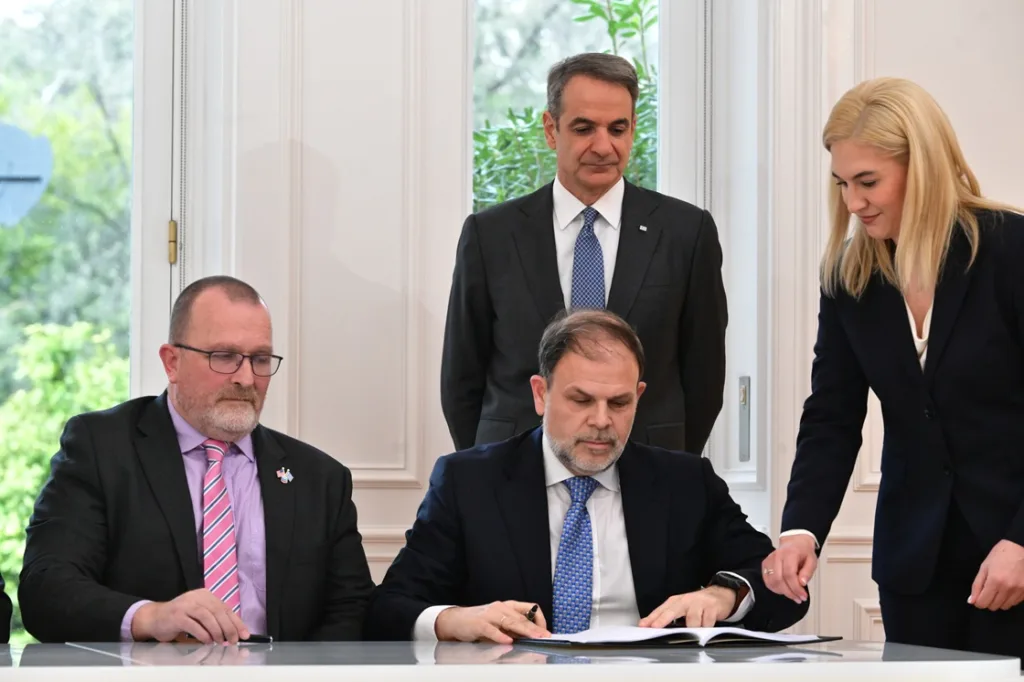 mitsotakis erevnes chevron