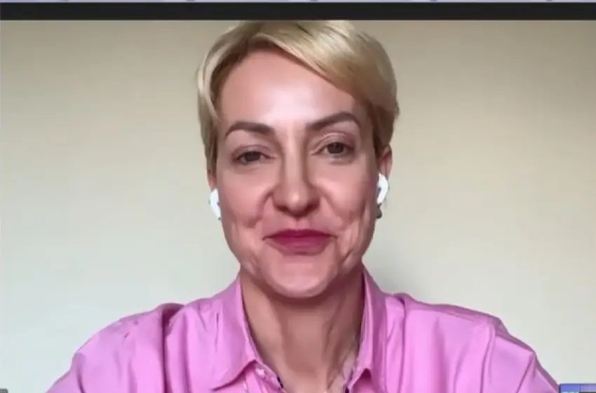  Σδούκου:”Ο Γεωργιάδης  δεν πηγαίνει στα νοσοκομεία για να δώσει κάποιο σόου” 