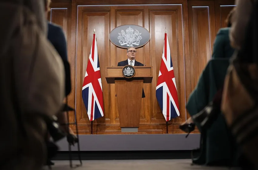  Σε τεντωμένο σχοινί ο Στάρμερ- Τα σενάρια διαδοχής, το πολιτικό ρίσκο για τους Εργατικούς