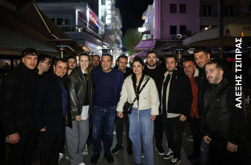  Τσίπρας: Αισιόδοξο συμπέρασμα από τη συνάντηση με νέους στη Λάρισα