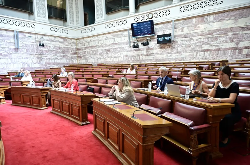  Βουλή-Συλλογικές Συμβάσεις: Συζήτηση στη σκιά της υπόθεσης Παναγόπουλου-Η αντιπολίτευση ξεκαθαρίζει τη στάση της