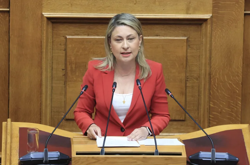  Ανοίγουν τα “μεγάλα” και πνίγονται στα “μικρά”