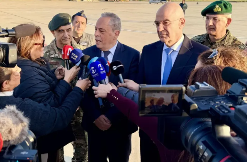  Στην Αεροπορική Βάση “Ανδρέας Παπανδρέου” της Πάφου ο Νίκος Δένδιας