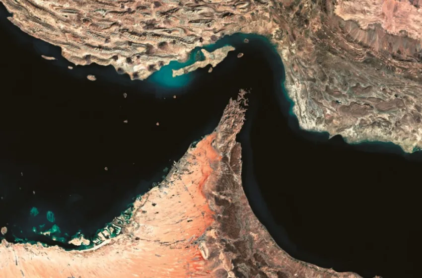  Στενά Ορμούζ: Πακιστάν, Τουρκία, Αίγυπτος, Σαουδική Αραβία προτείνουν σχέδιο στα πρότυπα της Διώρυγας του Σουέζ