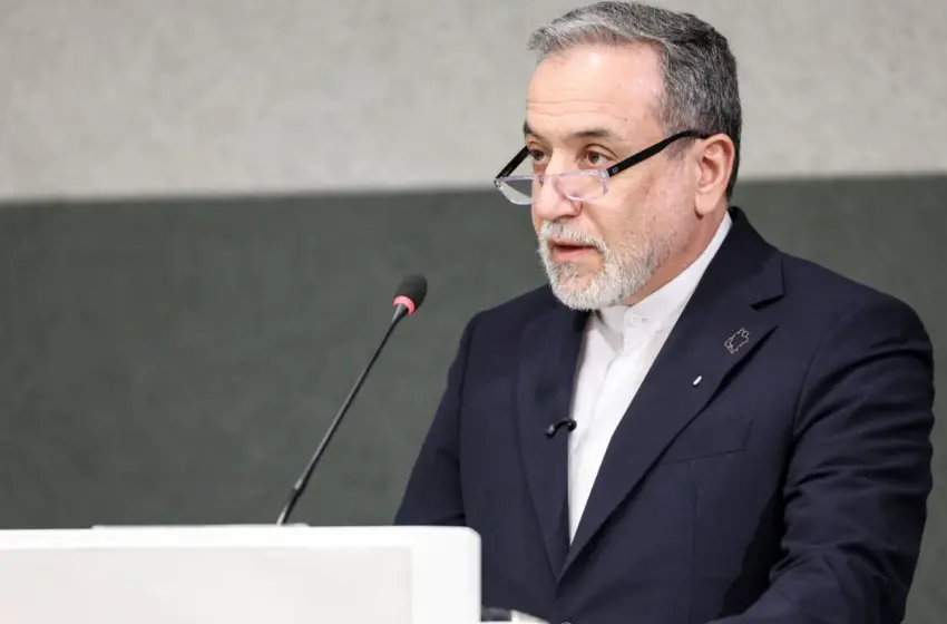  Ιρανός ΥΠΕΞ: ”Δεν βλέπουμε κανέναν λόγο να διαπραγματευτούμε με τις ΗΠΑ”