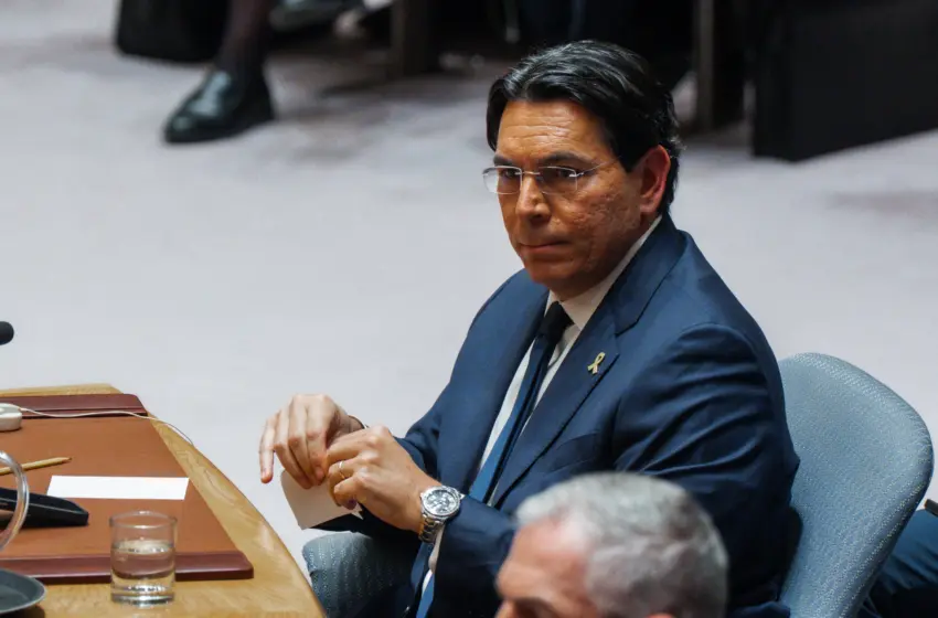  Ισραήλ: Θέμα χρόνου να ξεμείνει από πυραύλους το Ιράν