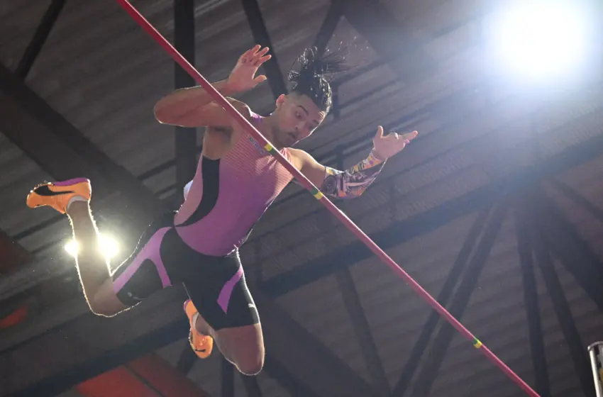  Ο Στέφανος Τσιτσιπάς εξήγησε με επικό τρόπο πόσο ψηλά πήδηξε ο Εμμανουήλ Καραλής