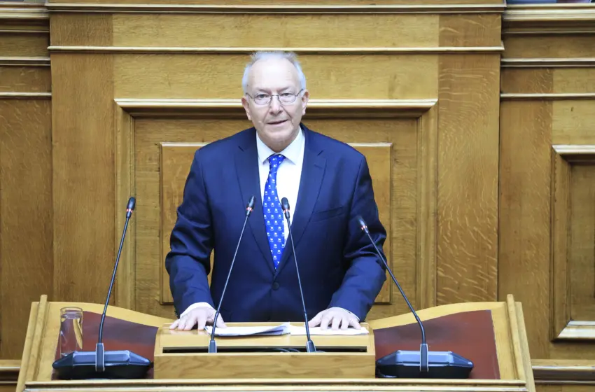  Γκίκας: Ως η μεγαλύτερη ναυτιλιακή δύναμη στον κόσμο έχουμε κάθε συμφέρον τα Στενά του Ορμούζ να μείνουν ανοιχτά