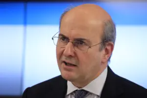 Politics-v2-Part2 35 Χατζηδάκης: Μείωση του κόστους ανατροφής των παιδιών και πρώτη κατοικία για νέα ζευγάρια