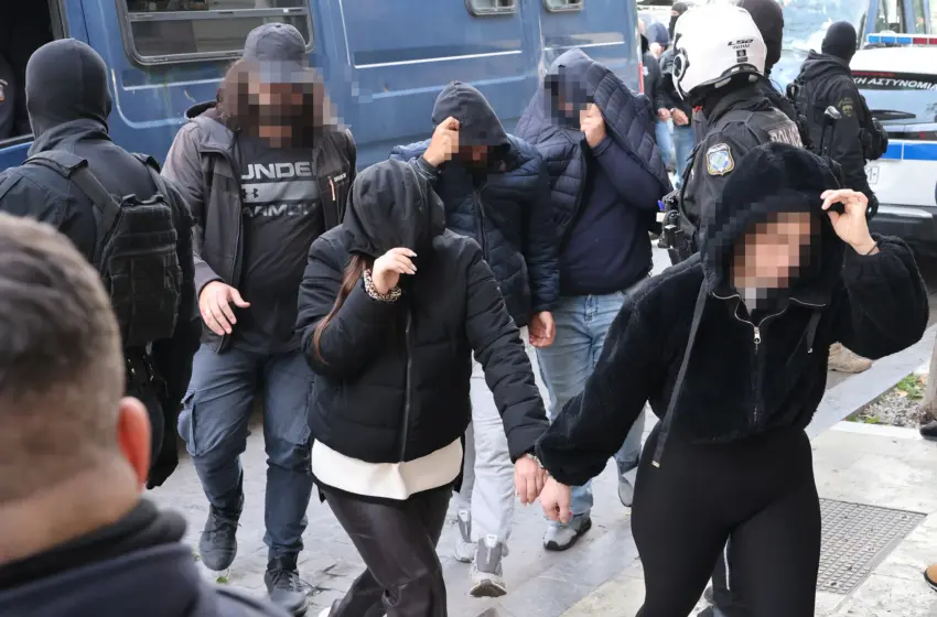  Κρήτη: Προθεσμία για να απολογηθούν  έλαβαν οι συλληφθέντες που κατηγορούνται για εμπορία ανθρώπων