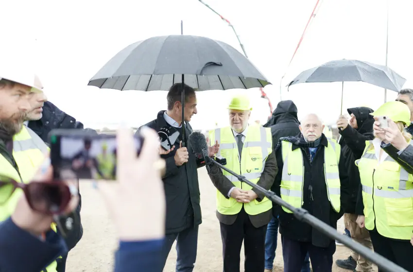  Μητσοτάκης: Η κατασκευή του 6ου προβλήτα θα μετατρέψει το λιμάνι της Θεσσαλονίκης σε διαμετακομιστικό κόμβο