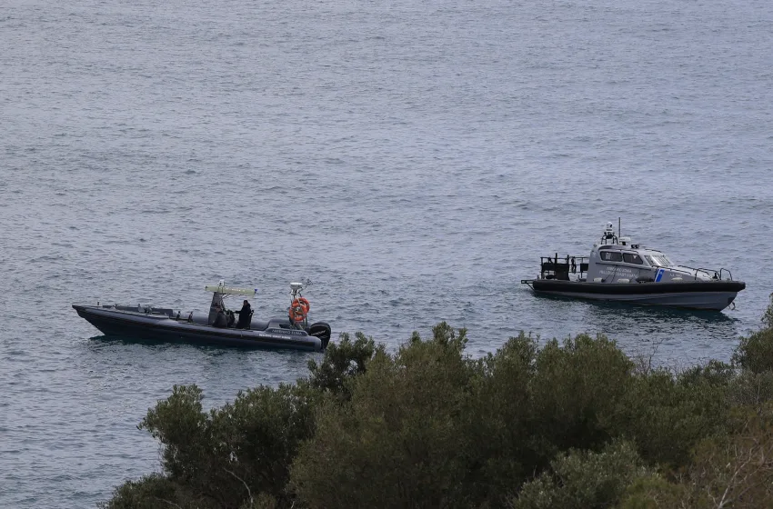  Βουλιαγμένη:Ανασύρθηκε η σορός του 34χρονου δύτη από το “Πηγάδι του Διαβόλου”-Πώς έγινε η επιχείρηση (vid)