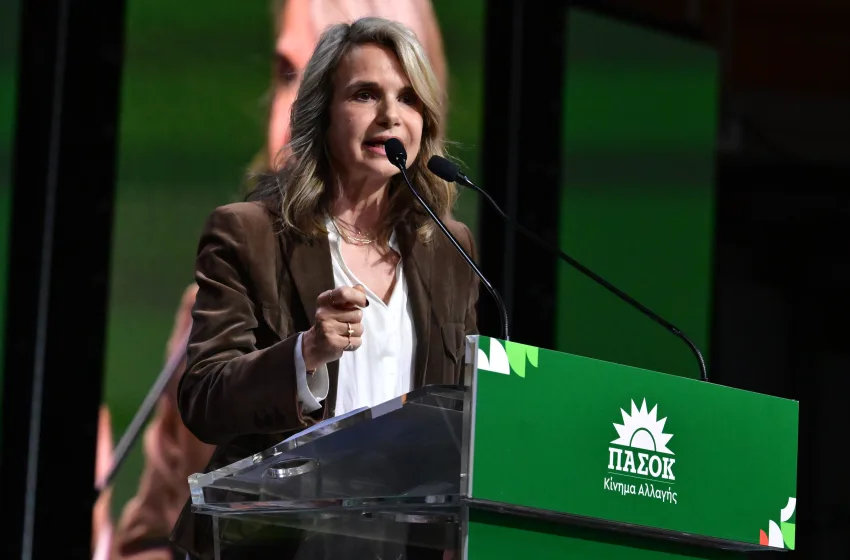  Συνέδριο ΠΑΣΟΚ/Κάλεσμα Αποστολάκη για συστράτευση: Να ξανασυναντηθούμε με όσους απομακρύνθηκαν